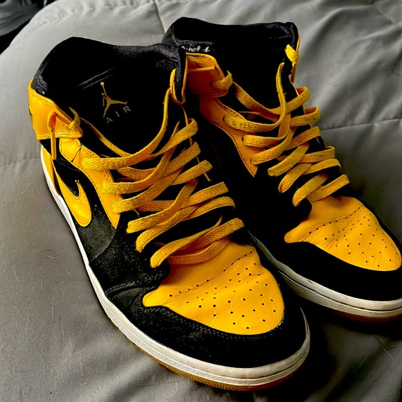 Jordan Other - Nike Air Jordan 1 Retro Mid New Love 2017 Blk/Yellow Men's Size 12